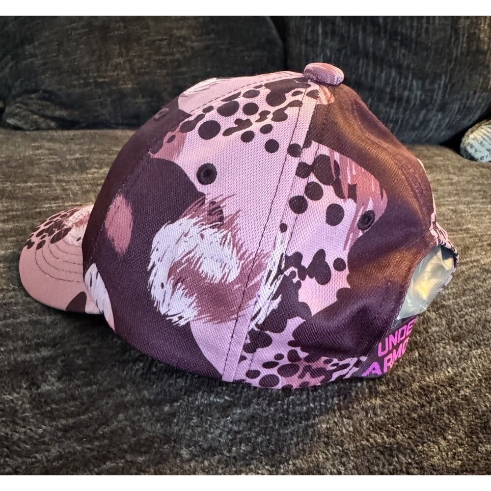 Under Armour Pink Camo Hat Cap / Youth Or Small Womens /Fitted Stretch Band A256 - Picture 4 of 6